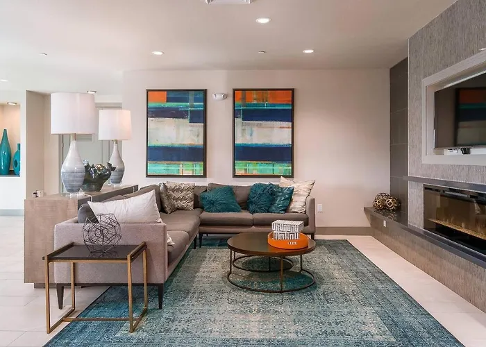 Modern Town Penthouse By Cozysuites Apartment Tempe